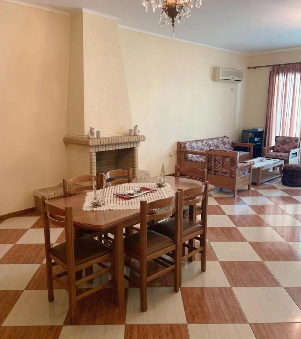 Family Comfort And Central Apartment In Vlora